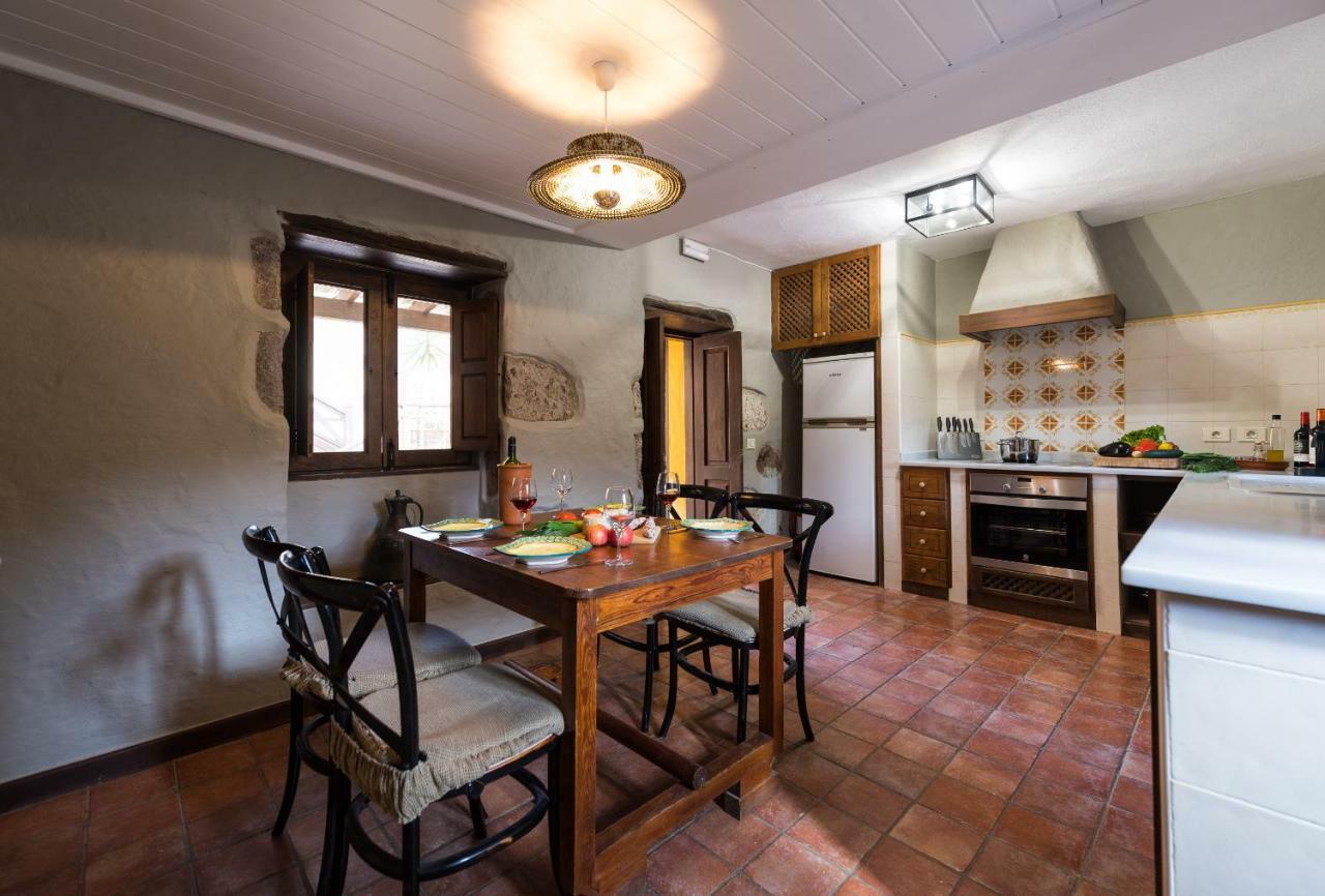 Bohemian Hideaway Finca - 2 Unique Houses With Shared Pool Santa Lucia Dış mekan fotoğraf