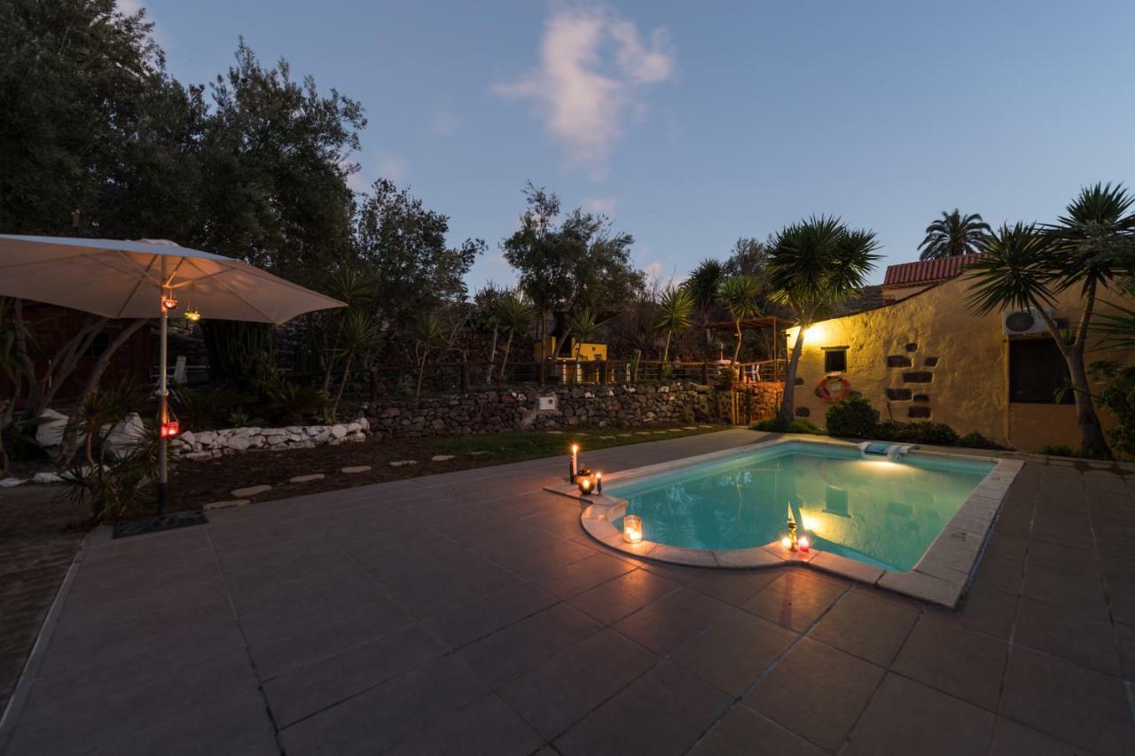 Bohemian Hideaway Finca - 2 Unique Houses With Shared Pool Santa Lucia Dış mekan fotoğraf